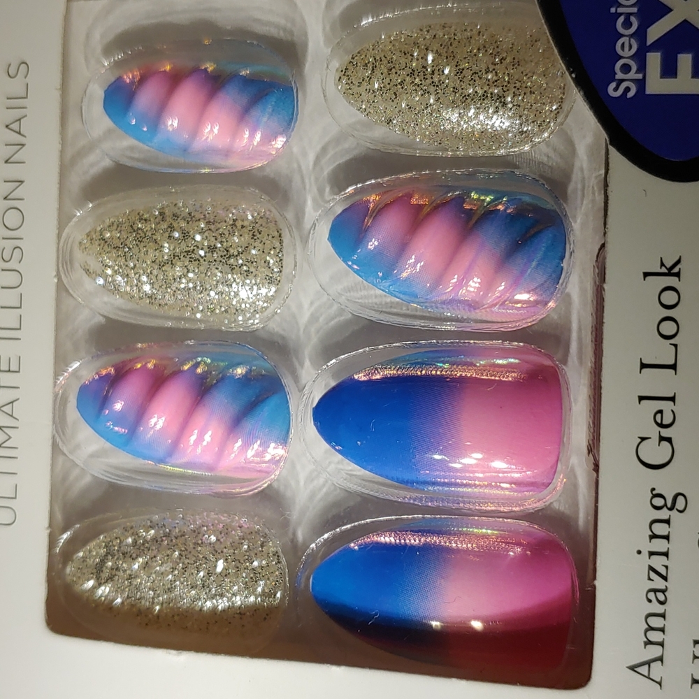 Kiss Glam Fantasy nails
